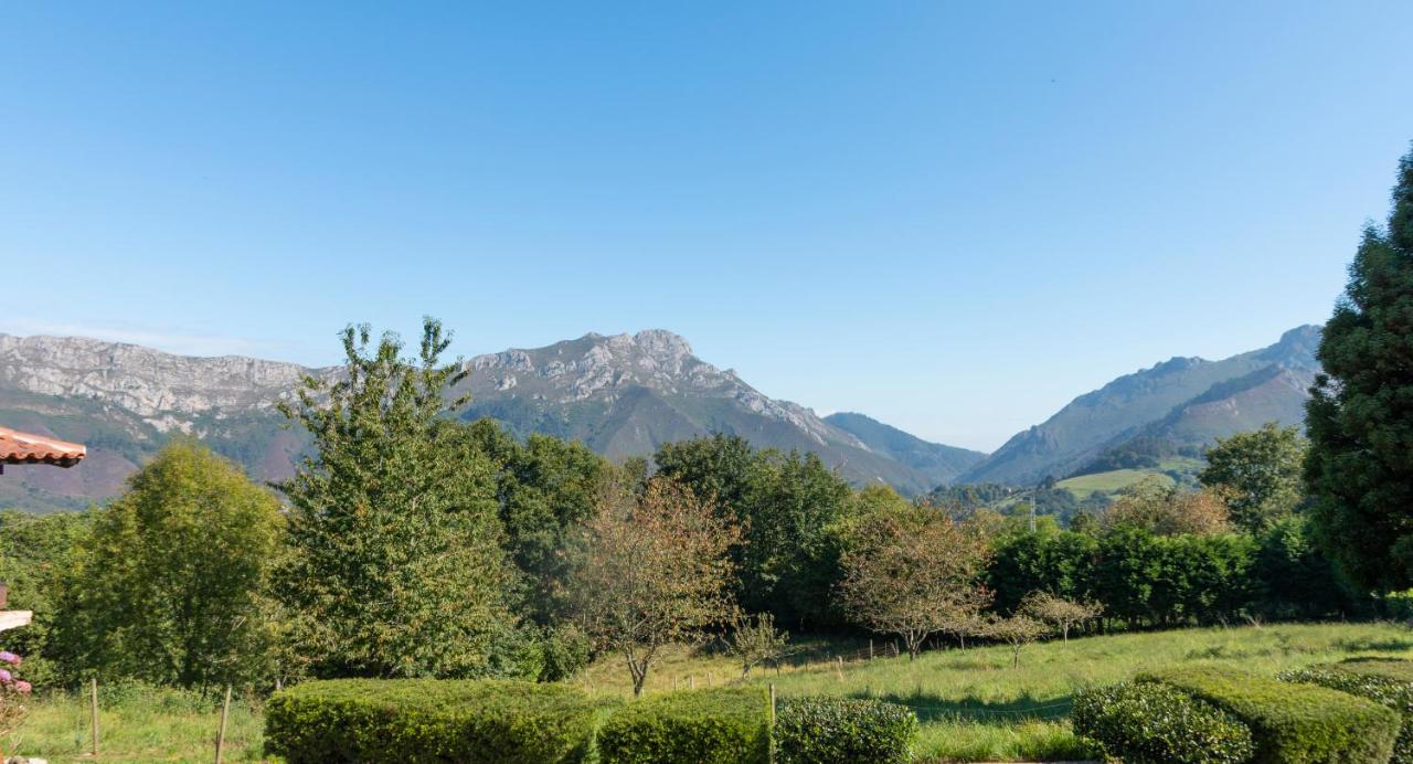 Cangas de Onis Casa rural vistas y jardin Peruyes Exterior foto